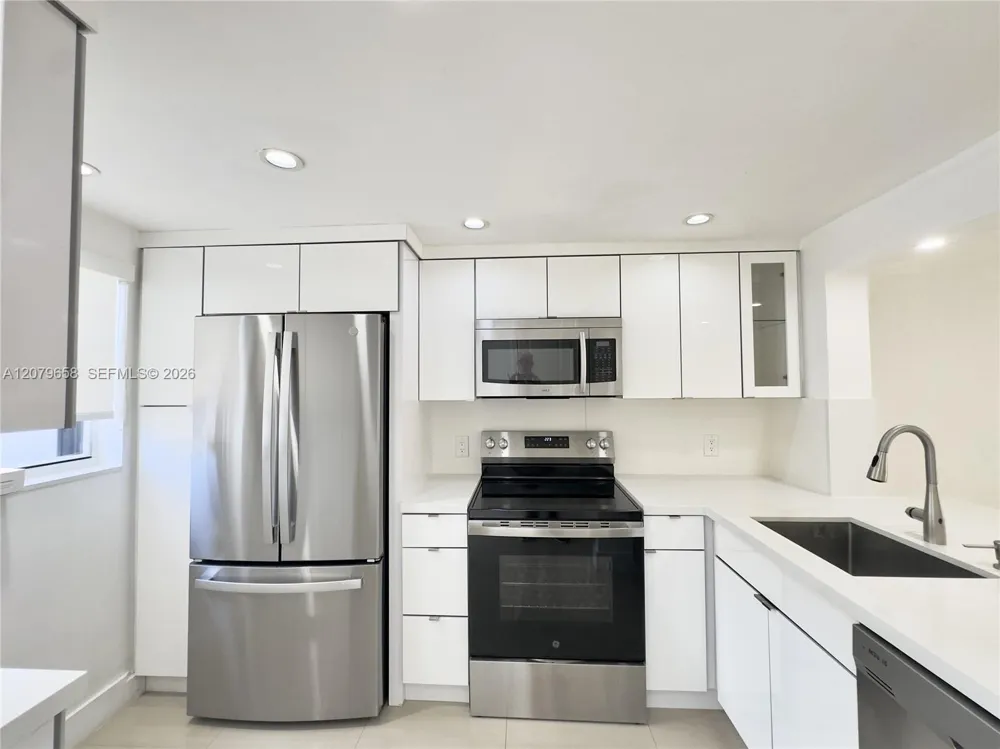 8010 SW 152nd Ave #211 Miami, FL 33193