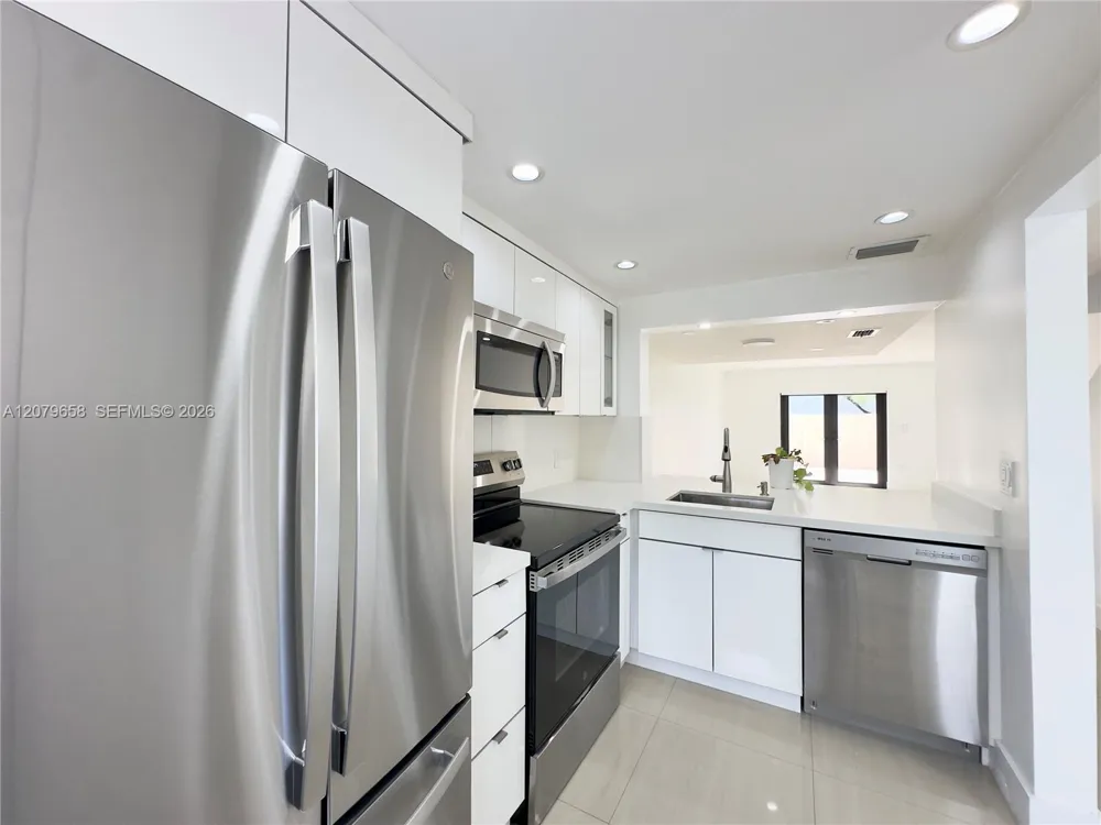 8010 SW 152nd Ave #211 Miami, FL 33193