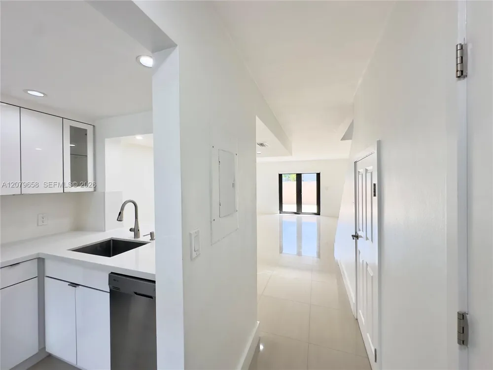 8010 SW 152nd Ave #211 Miami, FL 33193