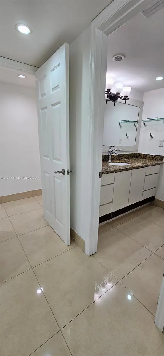 18051 Biscayne Blvd #1501 Aventura, FL 33160