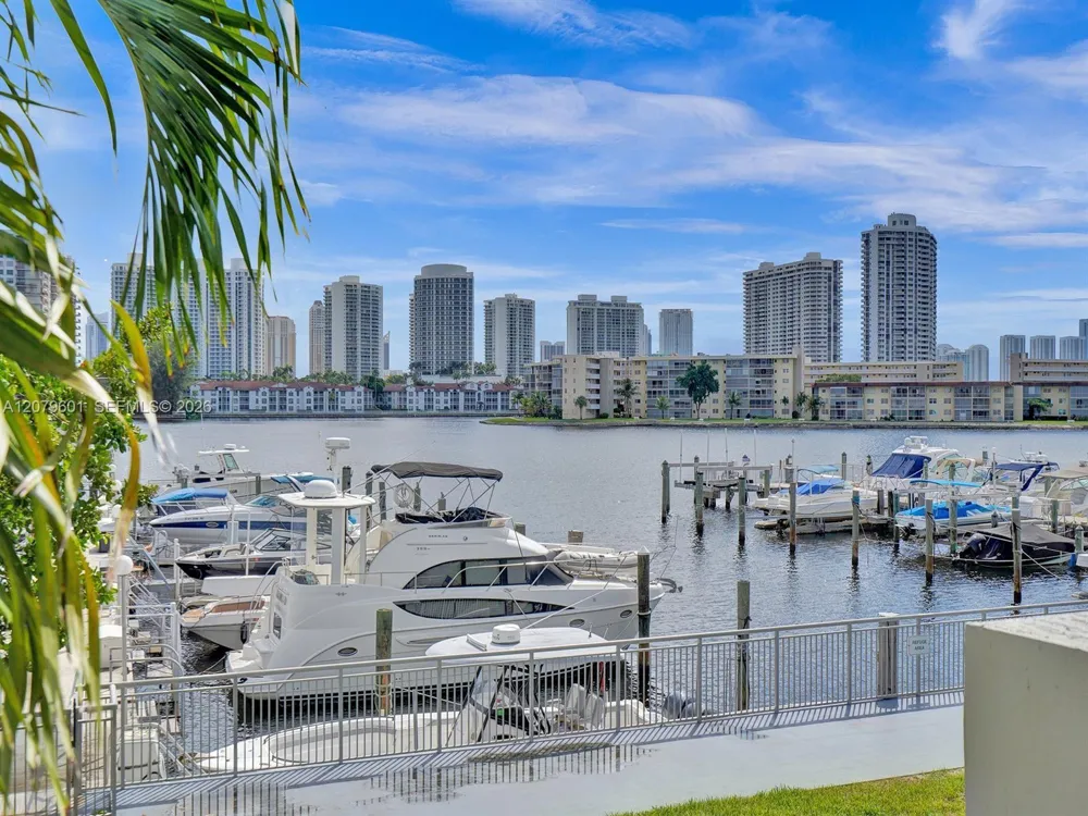 18051 Biscayne Blvd #1501 Aventura, FL 33160