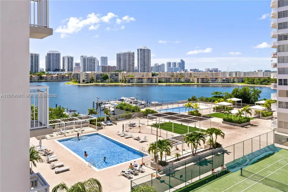 18051 Biscayne Blvd #1501 Aventura, FL 33160