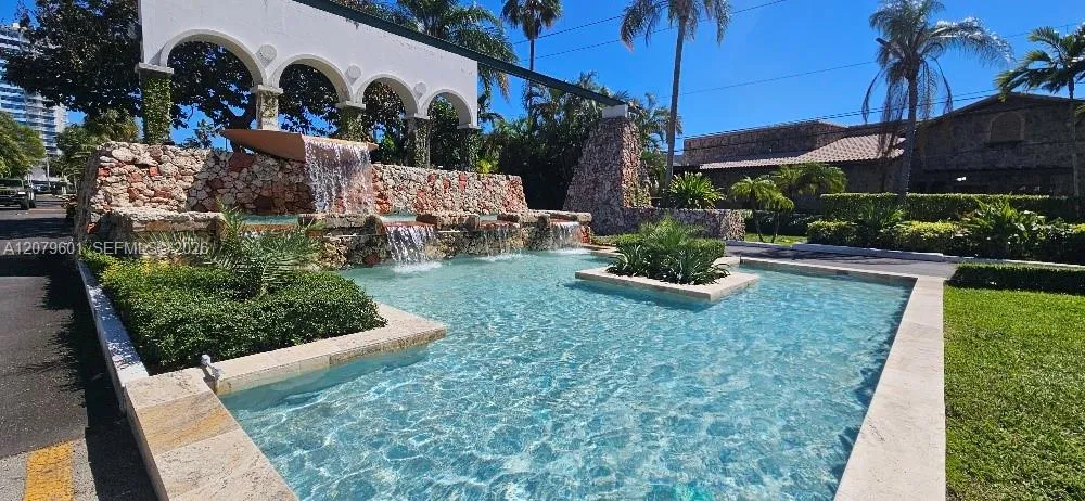 18051 Biscayne Blvd #1501 Aventura, FL 33160