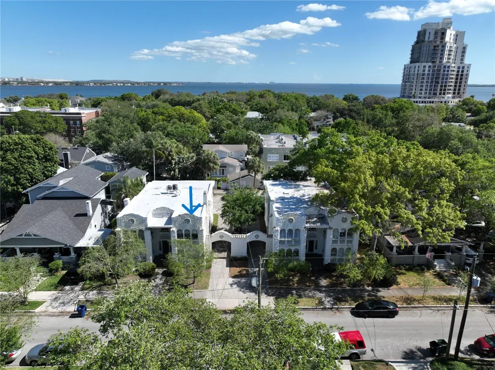 2114 W DEKLE AVENUE #4 Tampa, FL 33606