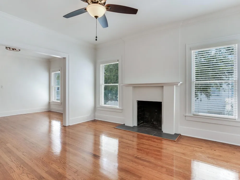 2114 W DEKLE AVENUE #4 Tampa, FL 33606