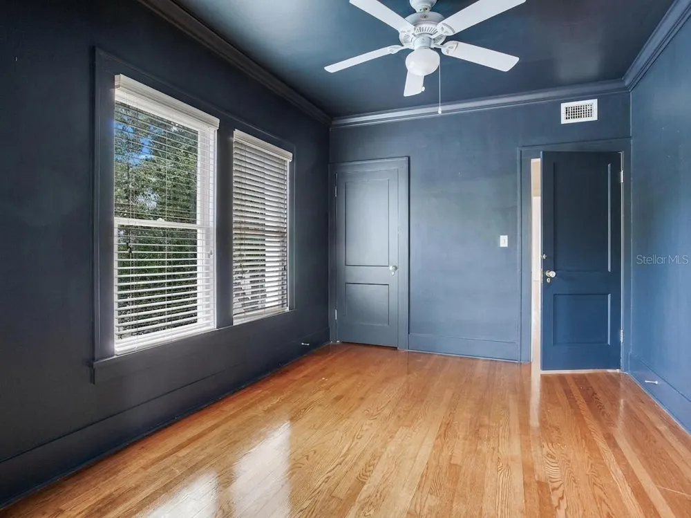 2114 W DEKLE AVENUE #4 Tampa, FL 33606