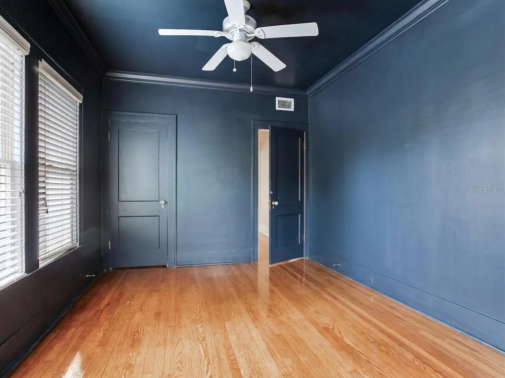 2114 W DEKLE AVENUE #4 Tampa, FL 33606