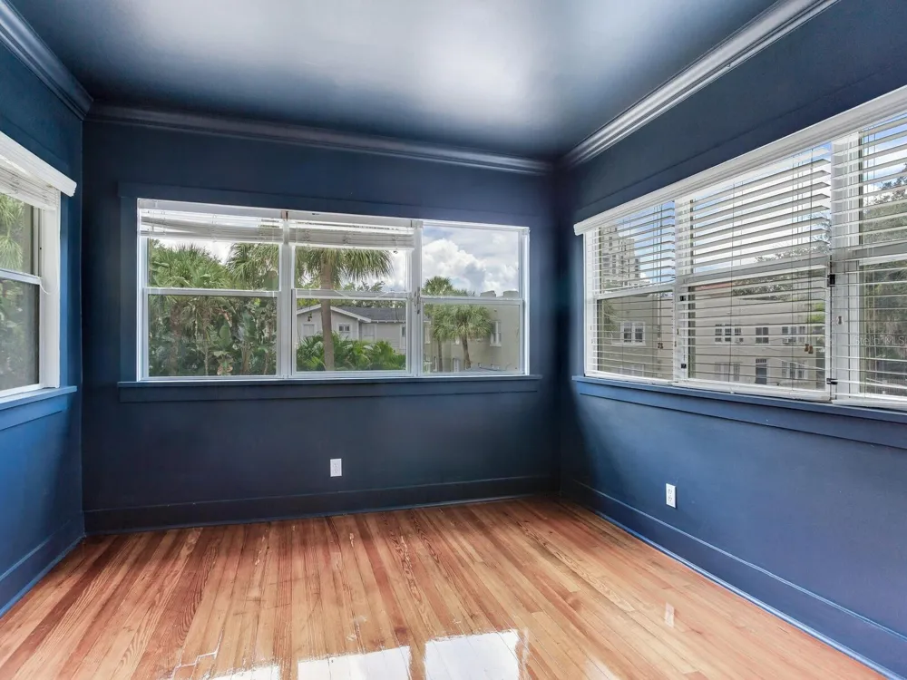 2114 W DEKLE AVENUE #4 Tampa, FL 33606