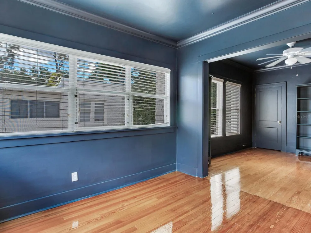 2114 W DEKLE AVENUE #4 Tampa, FL 33606