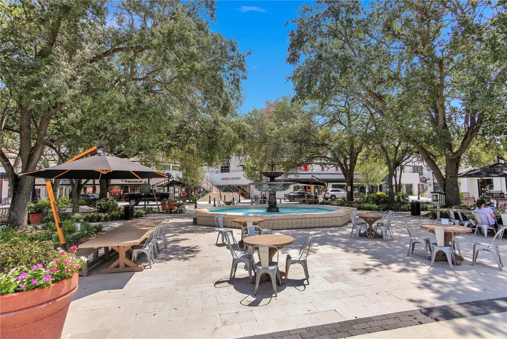 2114 W DEKLE AVENUE #4 Tampa, FL 33606