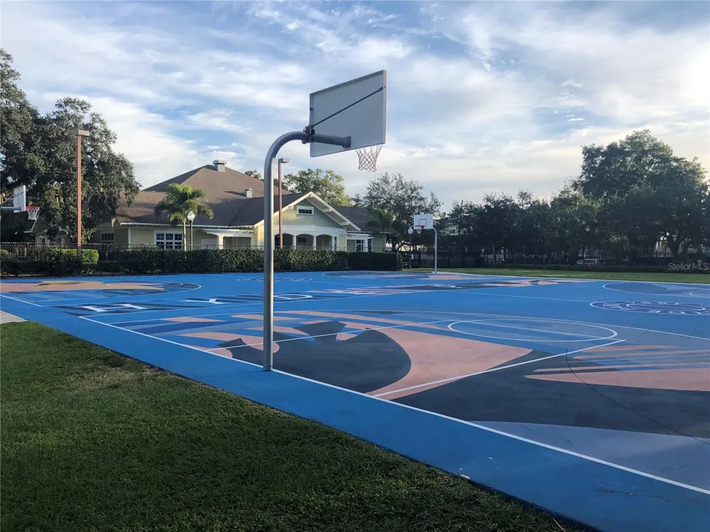 2114 W DEKLE AVENUE #4 Tampa, FL 33606