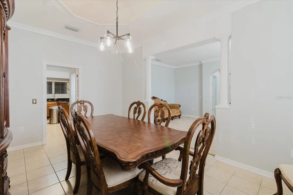2717 AVON RIVER DRIVE Valrico, FL 33596