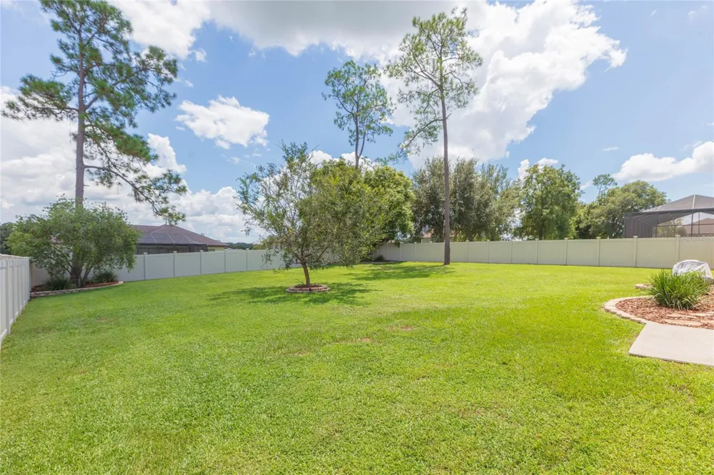 11544 PINE HOLLOW WAY Dade City, FL 33525