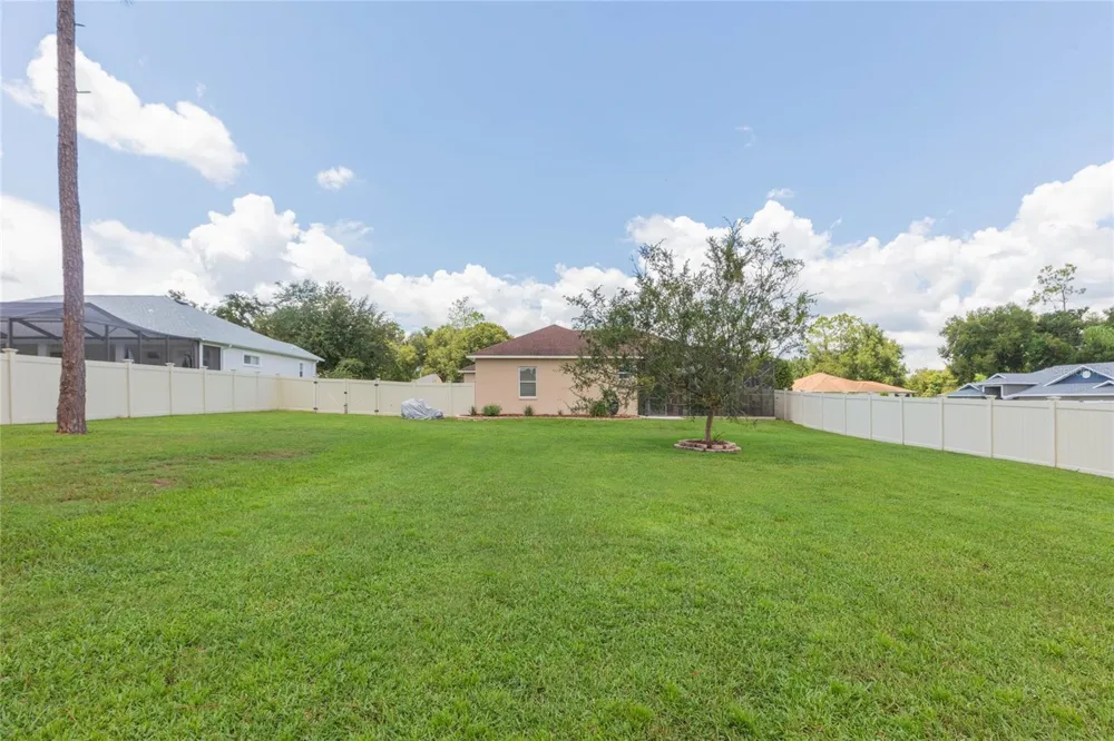11544 PINE HOLLOW WAY Dade City, FL 33525