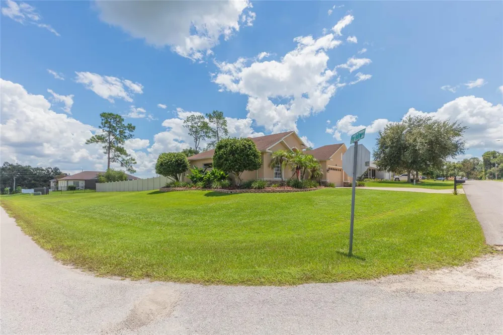 11544 PINE HOLLOW WAY Dade City, FL 33525