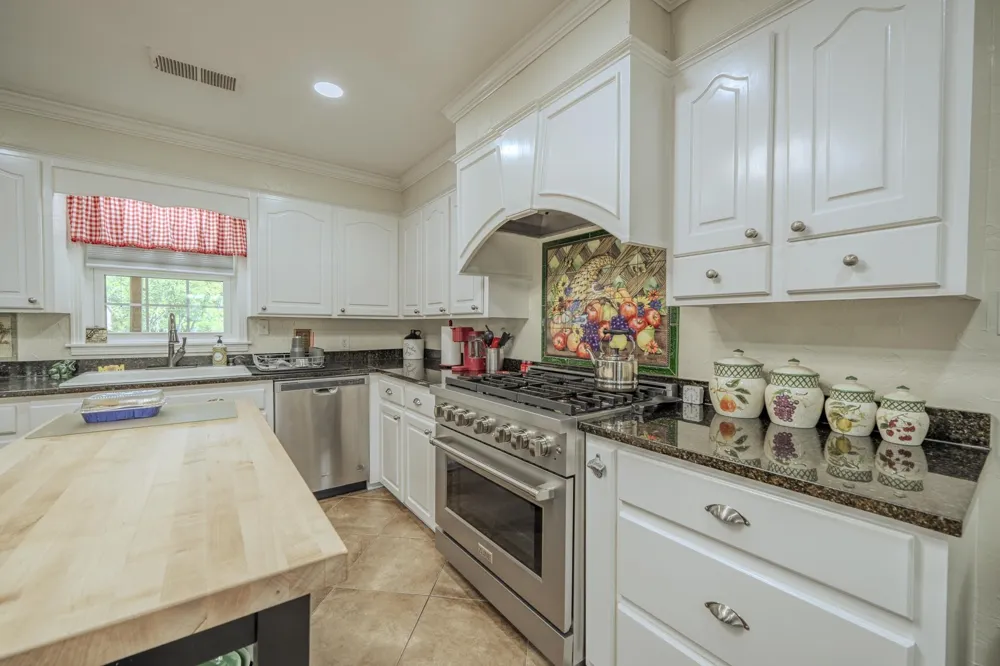 60 AVALON PL Savannah, TN 38372