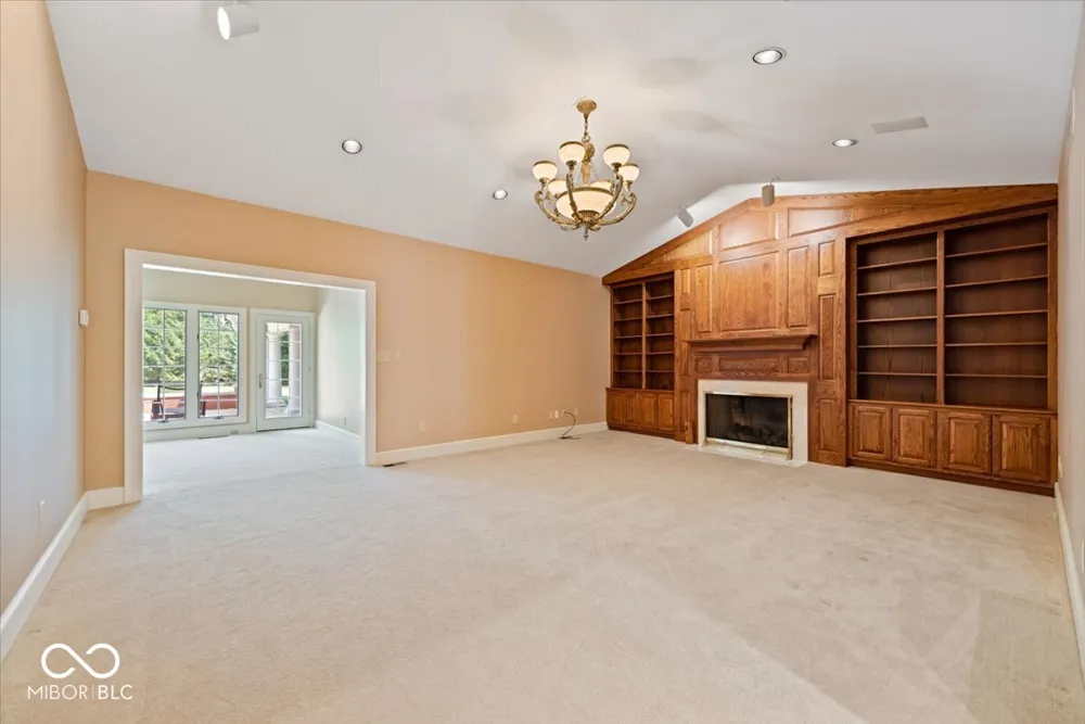 709 S Wynnwood Lane Bloomington, IN 47401