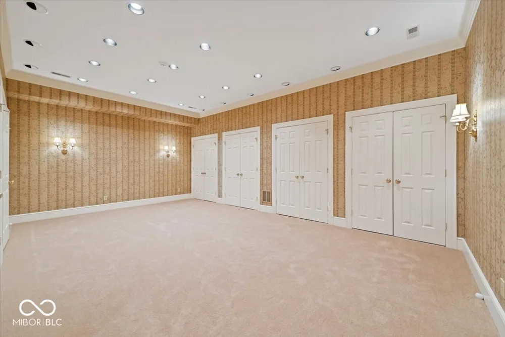 709 S Wynnwood Lane Bloomington, IN 47401