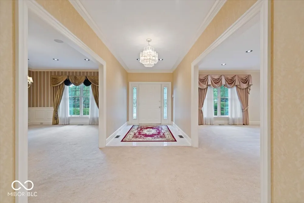 709 S Wynnwood Lane Bloomington, IN 47401