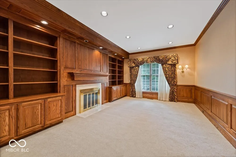 709 S Wynnwood Lane Bloomington, IN 47401