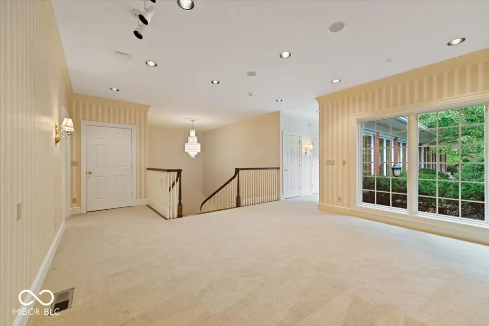709 S Wynnwood Lane Bloomington, IN 47401