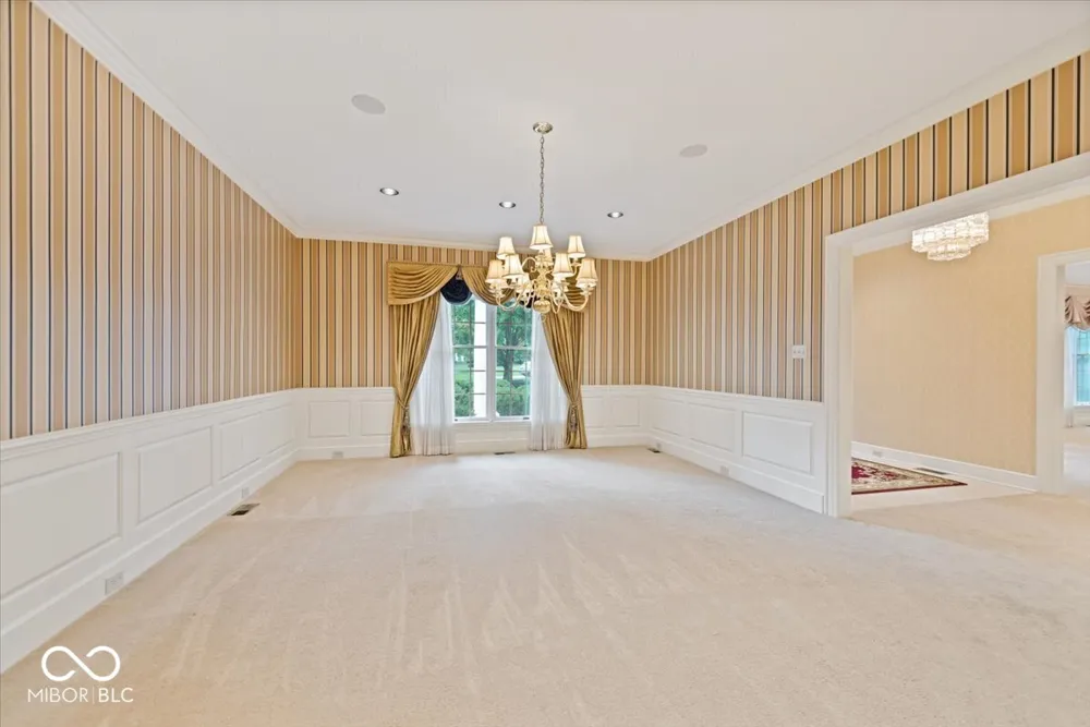 709 S Wynnwood Lane Bloomington, IN 47401