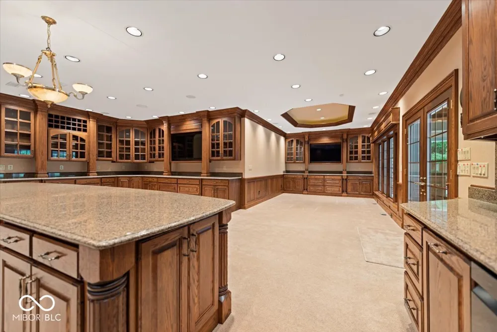709 S Wynnwood Lane Bloomington, IN 47401