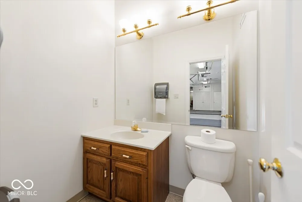 709 S Wynnwood Lane Bloomington, IN 47401