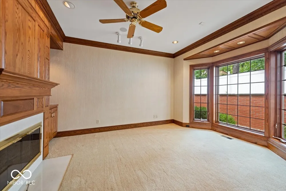 709 S Wynnwood Lane Bloomington, IN 47401
