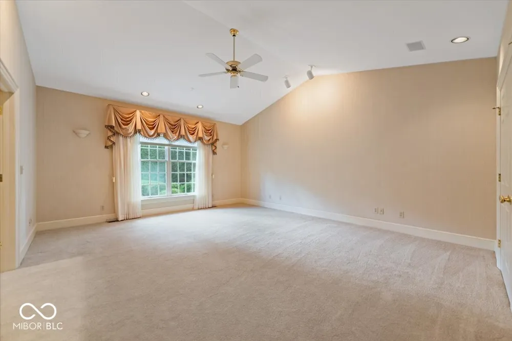 709 S Wynnwood Lane Bloomington, IN 47401