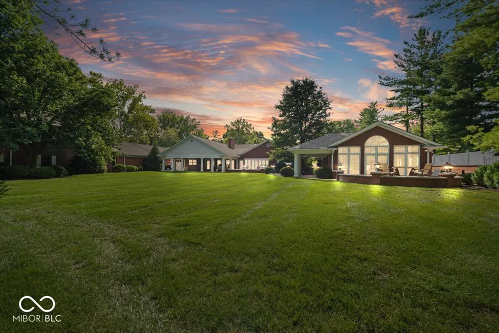 709 S Wynnwood Lane Bloomington, IN 47401