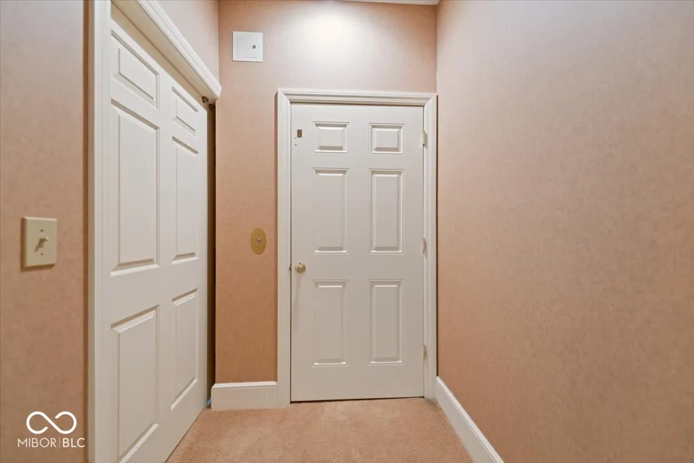 709 S Wynnwood Lane Bloomington, IN 47401