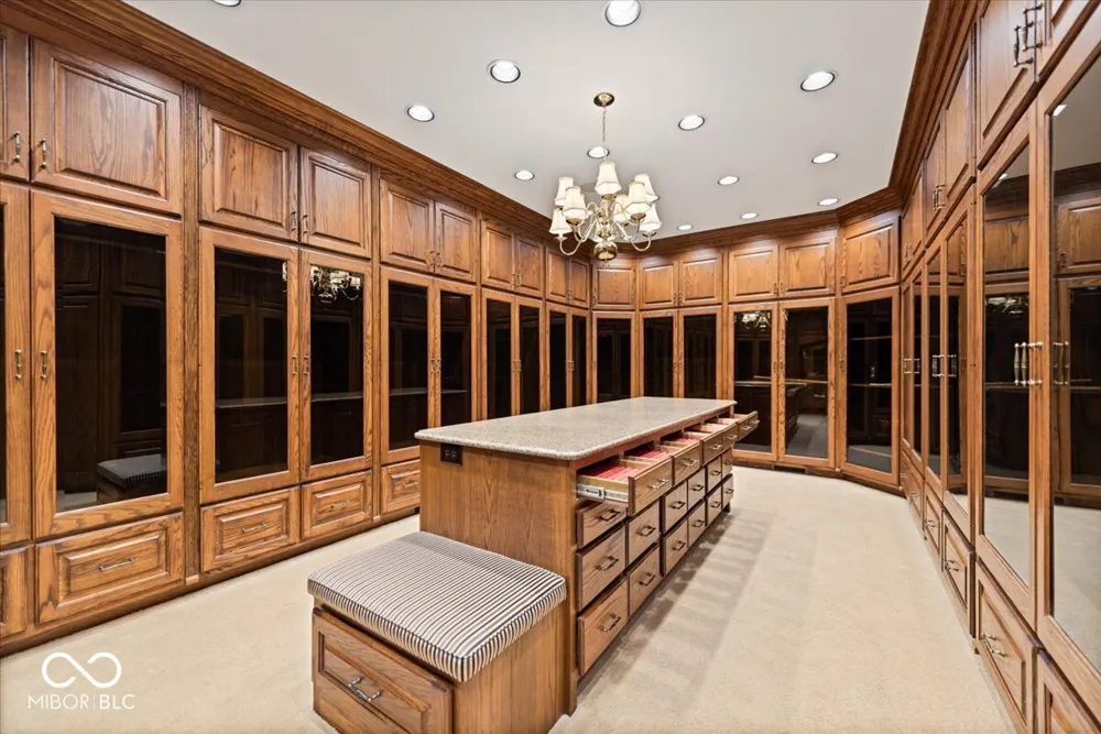709 S Wynnwood Lane Bloomington, IN 47401
