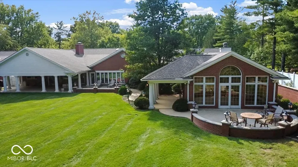 709 S Wynnwood Lane Bloomington, IN 47401