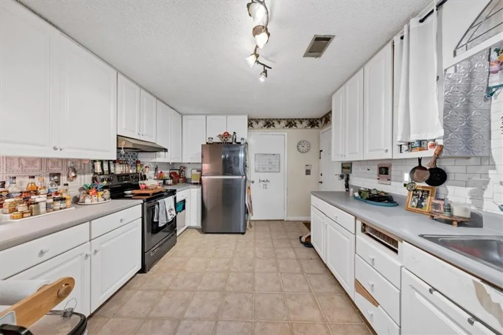 226 Wesleyan Circle Macon, GA 31210