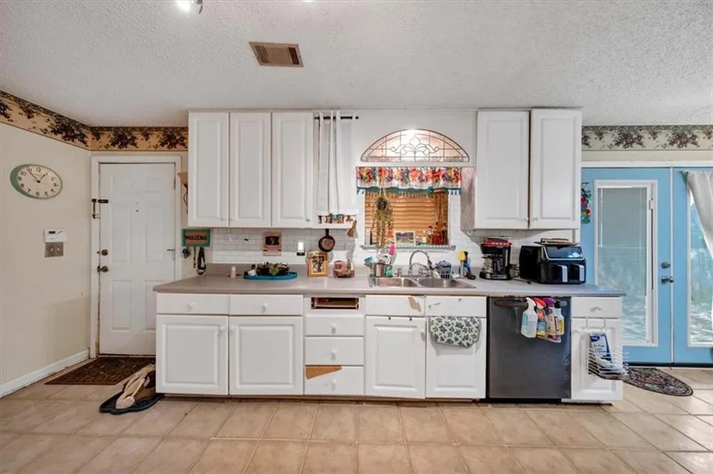 226 Wesleyan Circle Macon, GA 31210