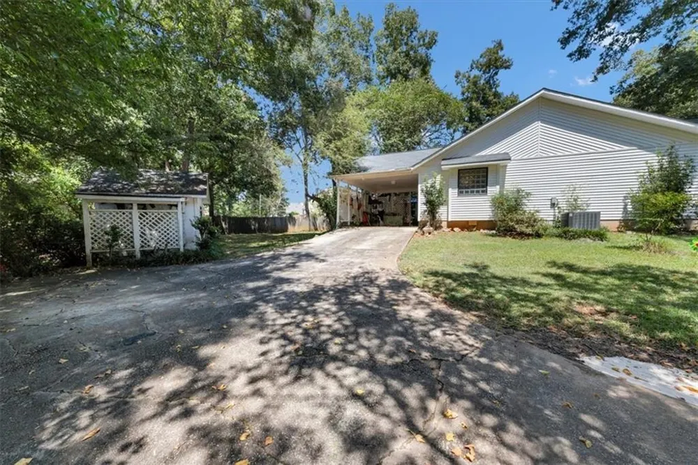 226 Wesleyan Circle Macon, GA 31210