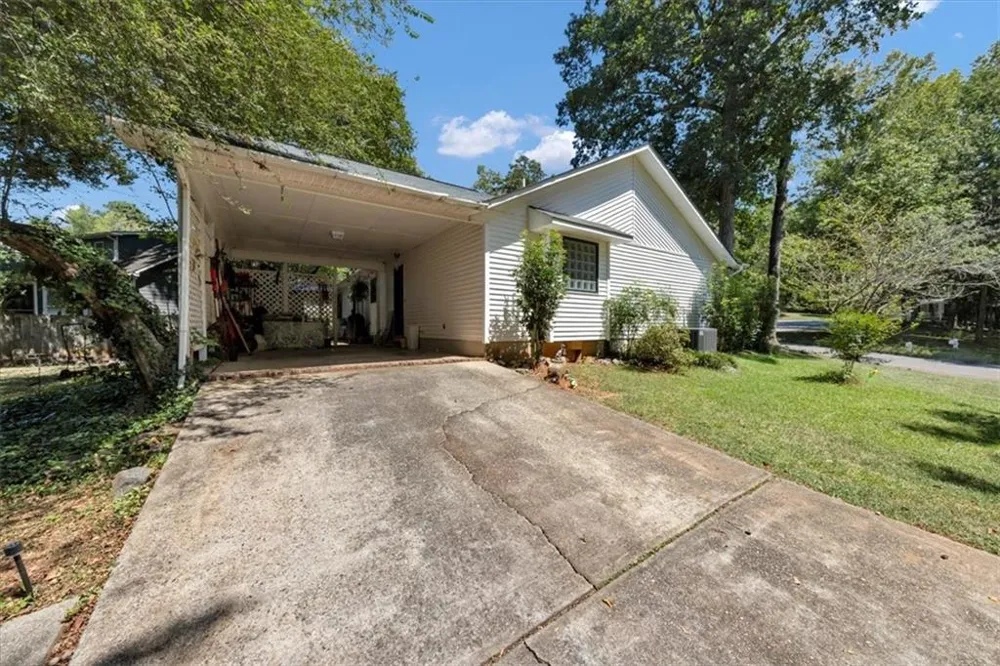 226 Wesleyan Circle Macon, GA 31210