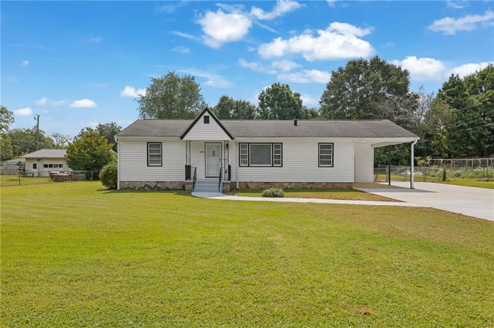 1655 Lucelle Avenue Stone Mountain, GA 30087