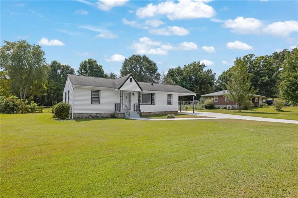 1655 Lucelle Avenue Stone Mountain, GA 30087
