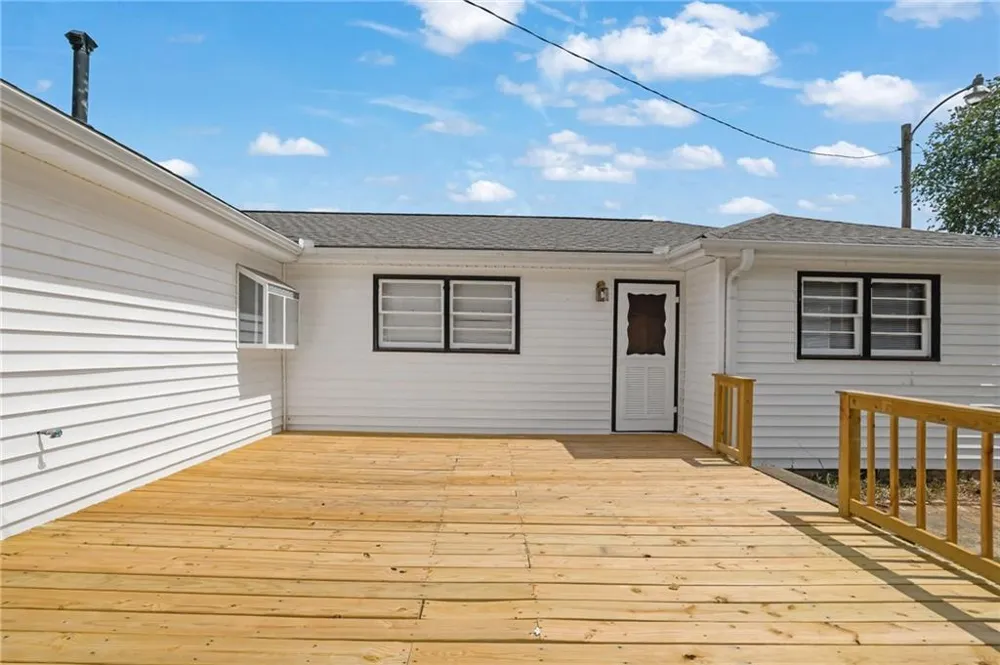 1655 Lucelle Avenue Stone Mountain, GA 30087