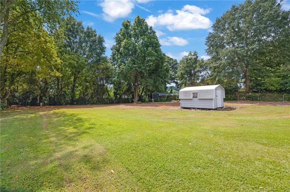 1655 Lucelle Avenue Stone Mountain, GA 30087