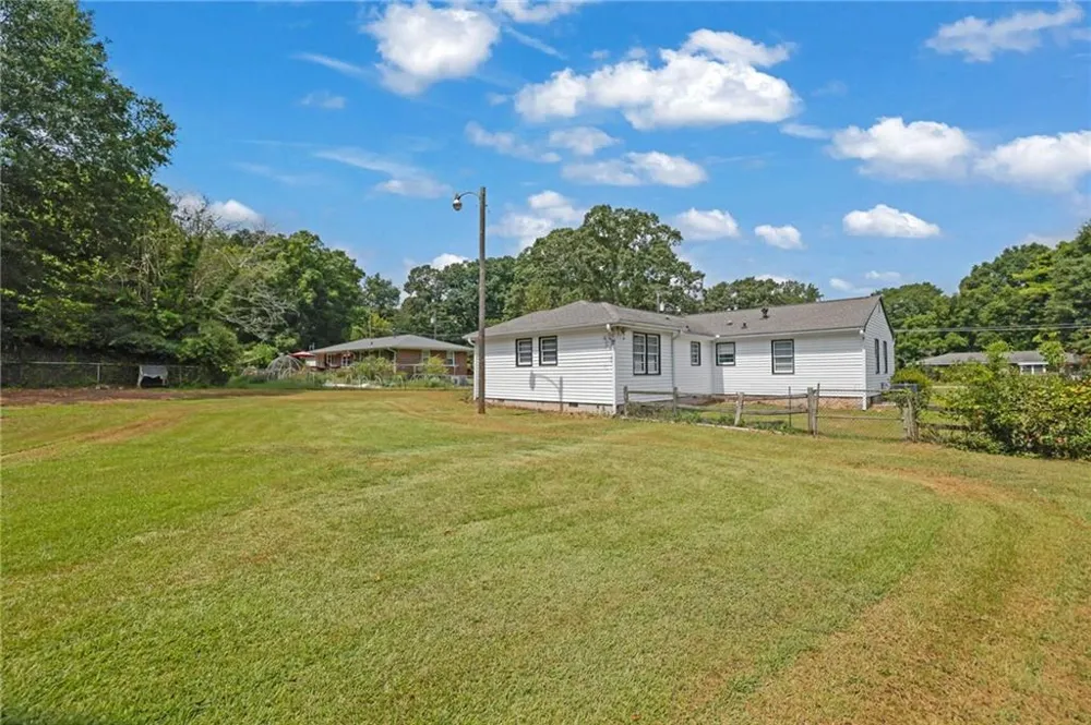1655 Lucelle Avenue Stone Mountain, GA 30087