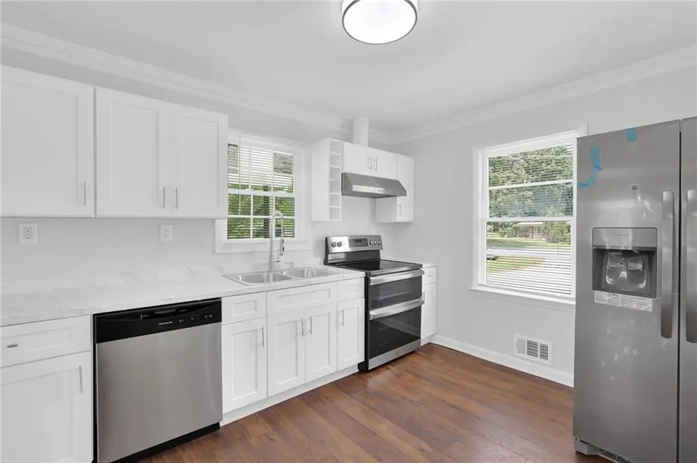 1655 Lucelle Avenue Stone Mountain, GA 30087