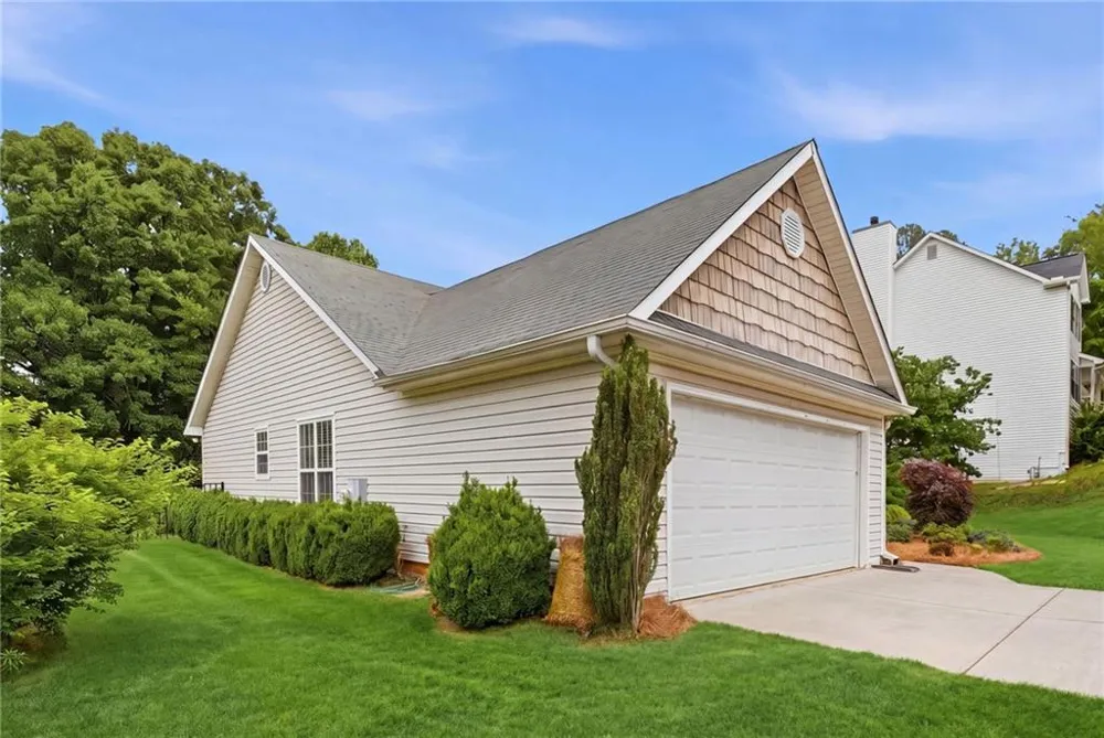 8790 Baycreek Lane Gainesville, GA 30506