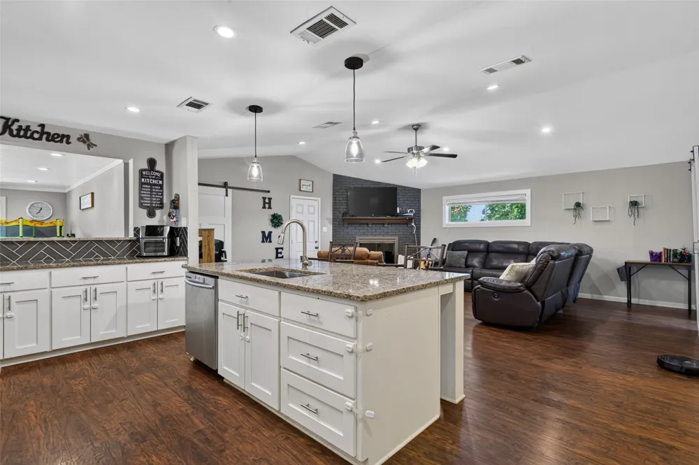 2400 Kent Circle Greenville, TX 75402