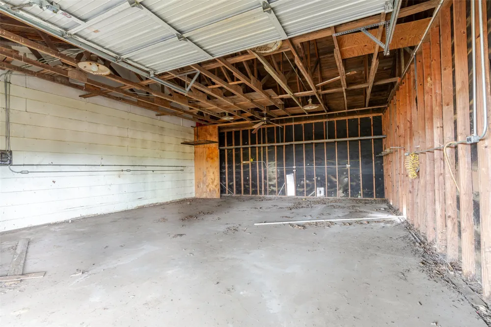 4687 E Highway 82 Paris, TX 75462
