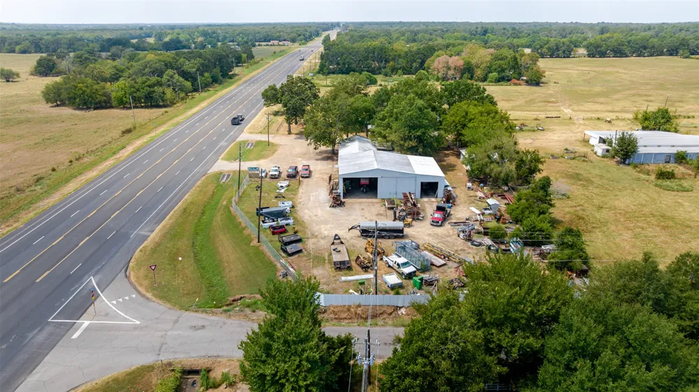 4687 E Highway 82 Paris, TX 75462