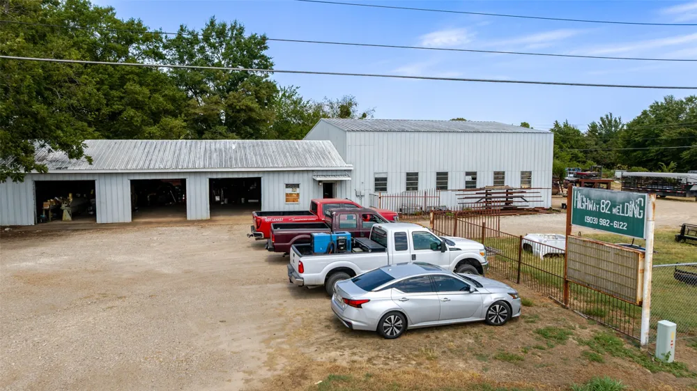 4687 E Highway 82 Paris, TX 75462