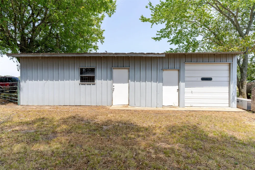 4687 E Highway 82 Paris, TX 75462